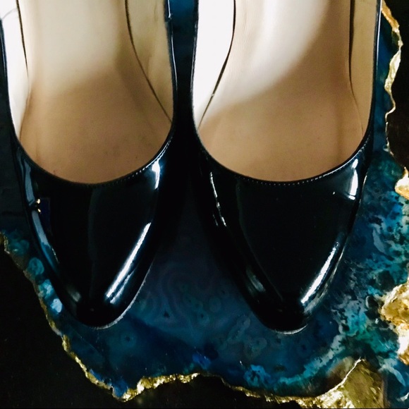 Louboutin Mumbai Black Paten Leather Classic Pump - Picture 6 of 8